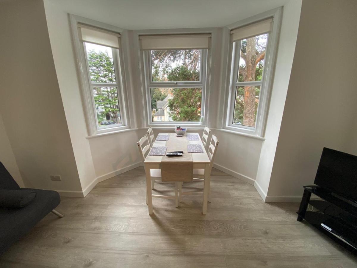 דירות בורנמות' Seaside Living מראה חיצוני תמונה